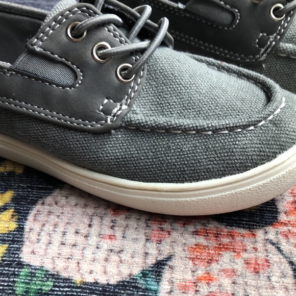 Children’s Place Boys Gray Canvas Boat Shoes, Size 12 - Picture 8 of 11
